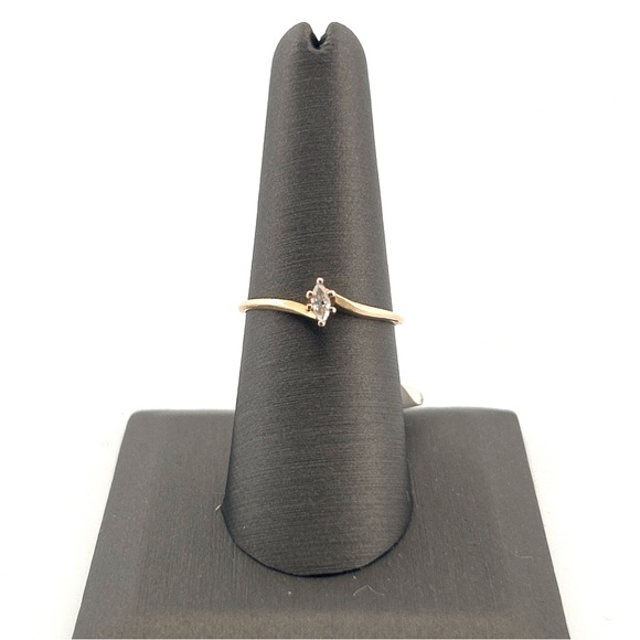 297652 14k yg marque diamond Elegant Gold Women's Ring - Picture 3 of 5